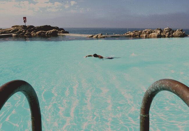 Piscina das Marés no “El País”