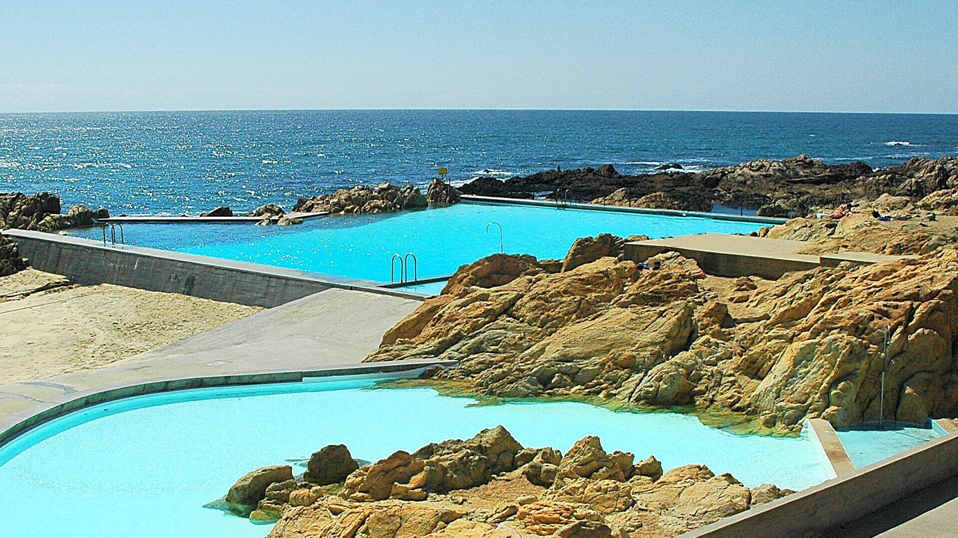 fundo_piscina_das_mares_4