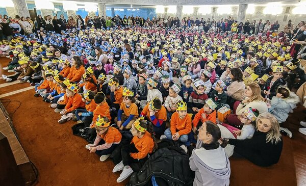 Criancas cantam as janeiras