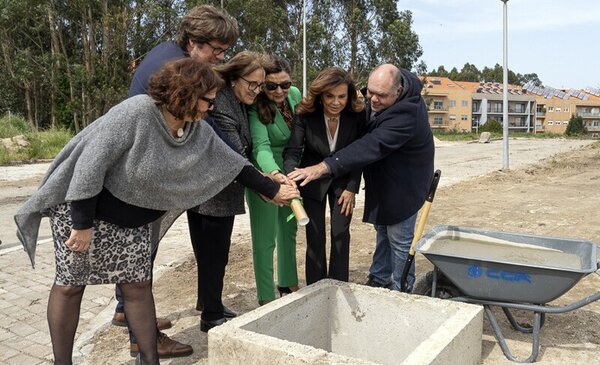 Conjunto Habitacional de S. Gens- Piscina