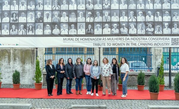 Homenagem as mulheres da industria conserveira
