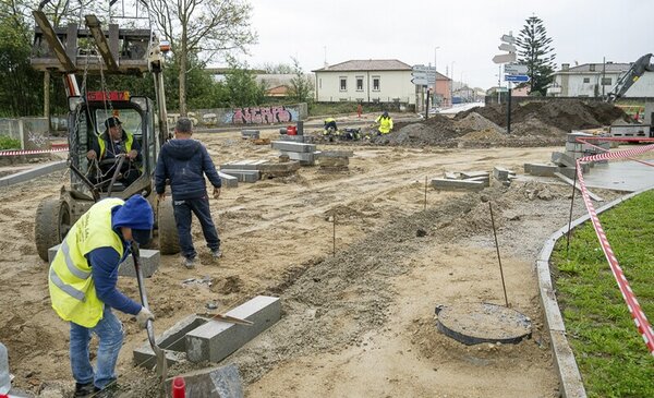 Nova rotunda em Guifoes