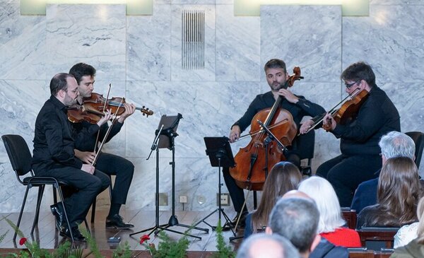 Quarteto de Cordas celebra abril