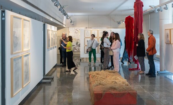 “Entre as linhas de pescar e de tecer”