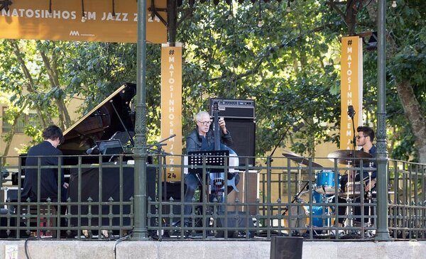 Mario Costa e Nout Trio no “Matosinhos em Jazz”