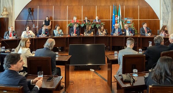 dest_assemb_munic_25abril