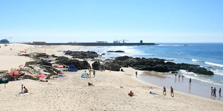 Praia da Meia Laranja